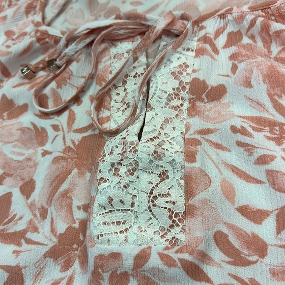 Adrienne Vittadini Peach/White Floral Cropped Boxy Flutter Sleeve Boho Rayon 2X - Picture 9 of 9